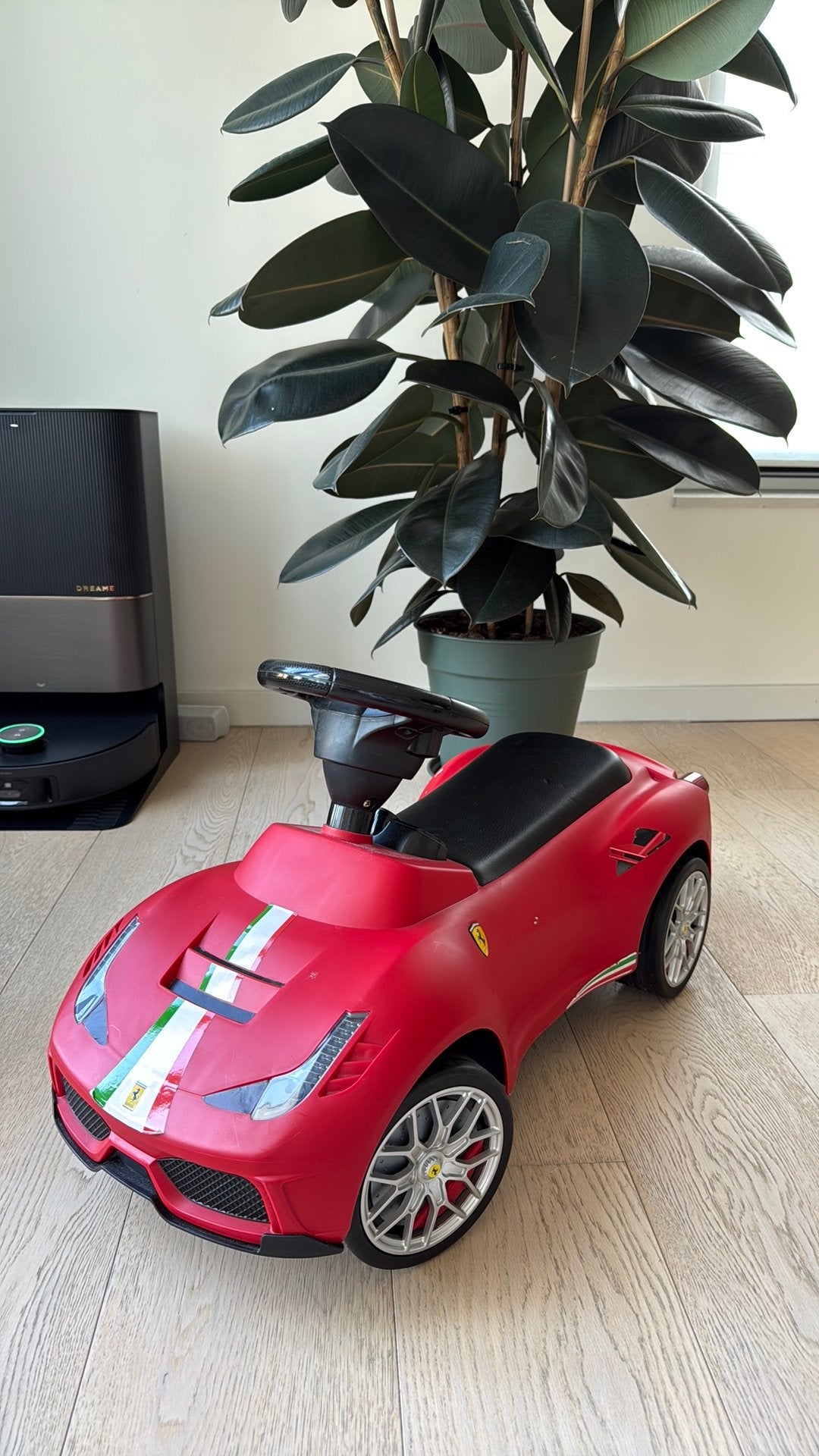 Ferrari loopauto in goede staat, Kinderen en Baby's, Ophalen, Gebruikt