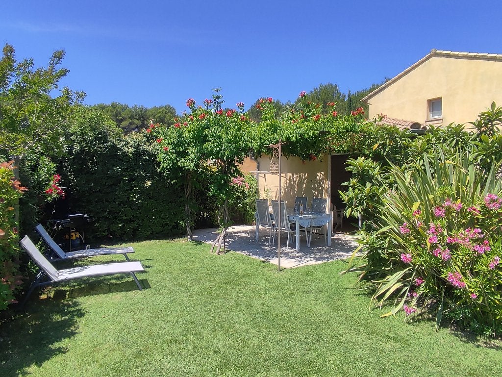 Provence Luberon : Gite de charme piscine chauffée & SPA, Propriétaire, Village, Maison de campagne ou Villa, 5 personnes