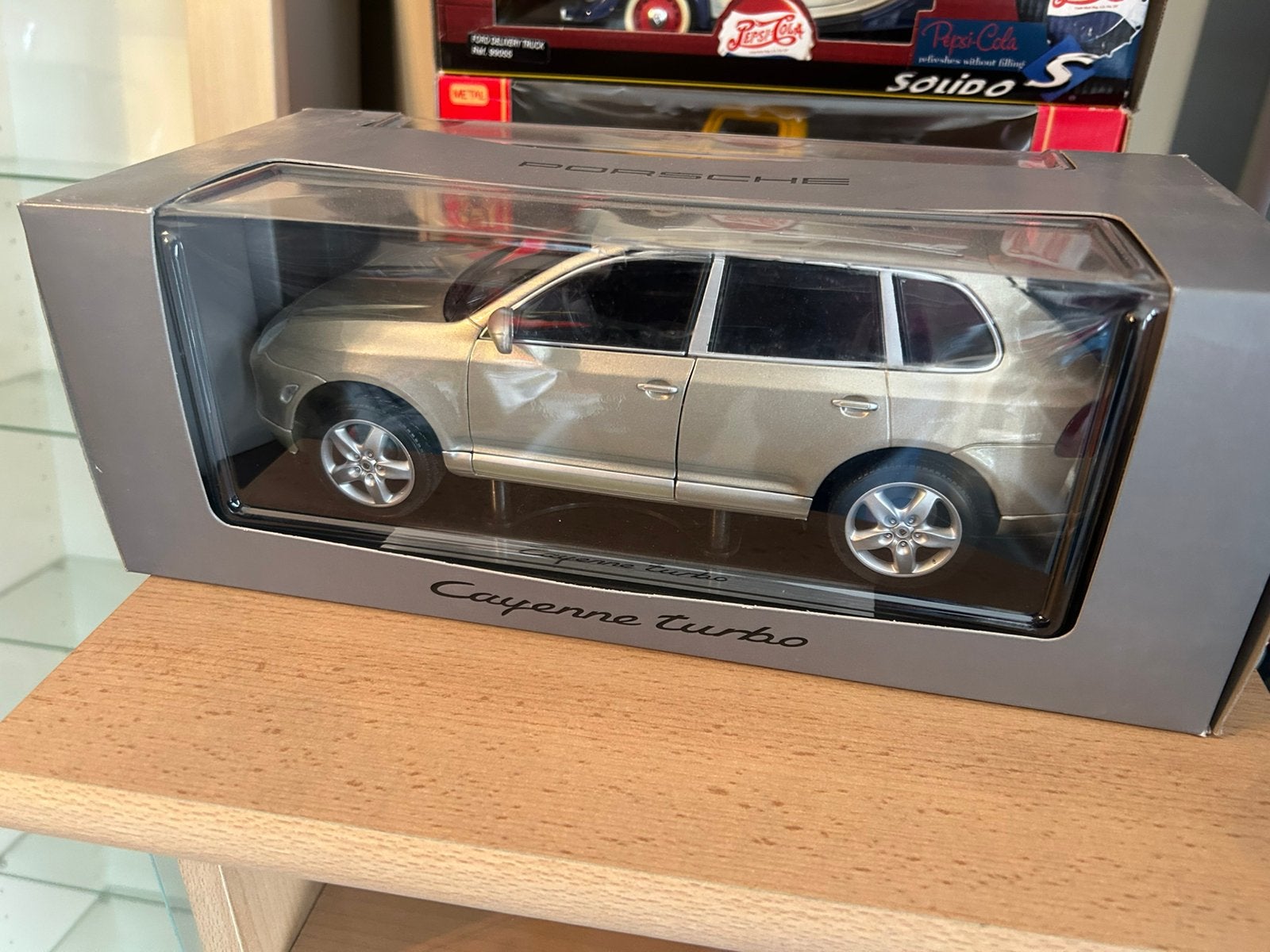 Porsche cayenne, Hobby en Vrije tijd, Ophalen of Verzenden, Zo goed als nieuw