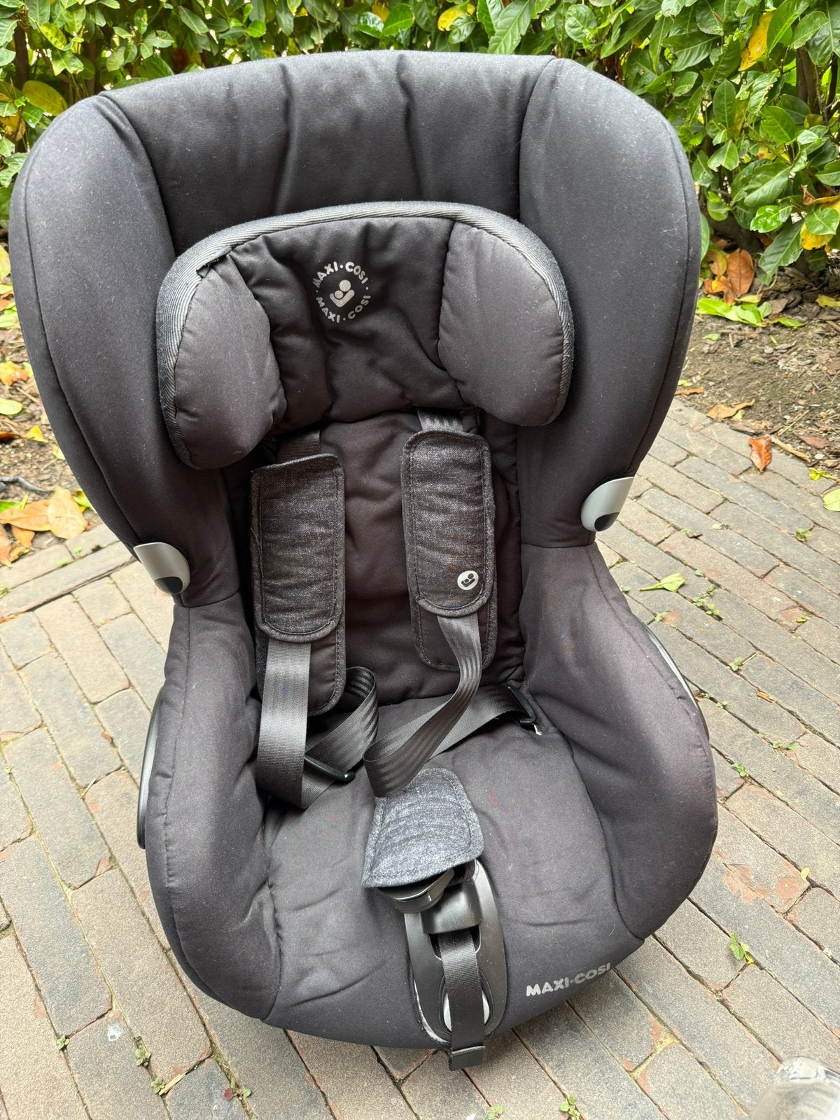Maxi-Cosi Axxis 2 autostoelen draaibaar 9m tot 4 jaar, Ophalen, Zo goed als nieuw, Maxi-Cosi