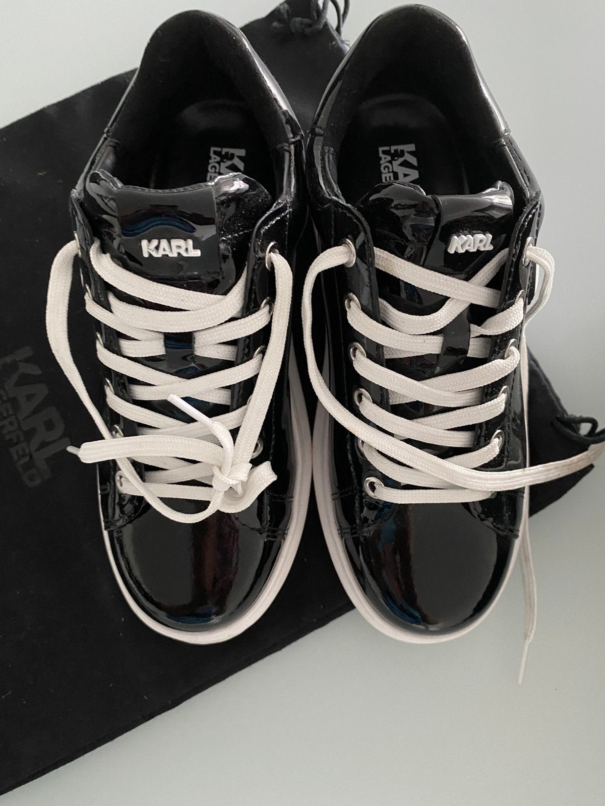 Karl Lagerfeld taille 38, Enlèvement ou Envoi, Comme neuf, Noir, Sneakers et Baskets