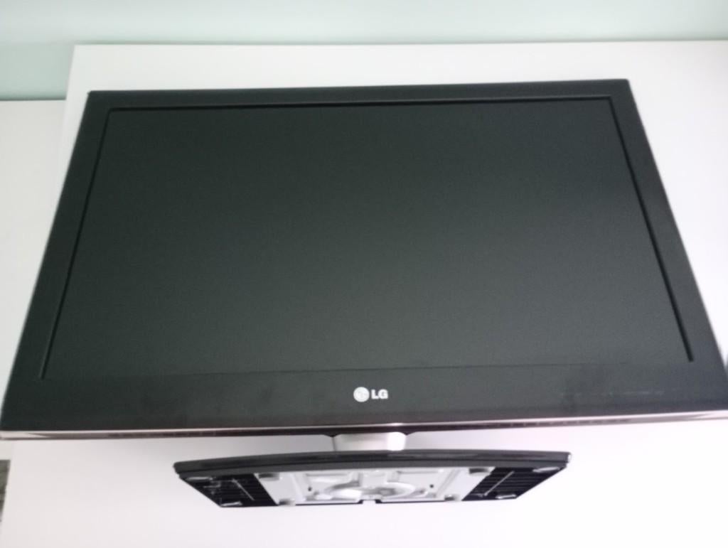 Televisie LG 80cm, Audio, Tv en Foto, Televisies, Ophalen, Zo goed als nieuw, LG