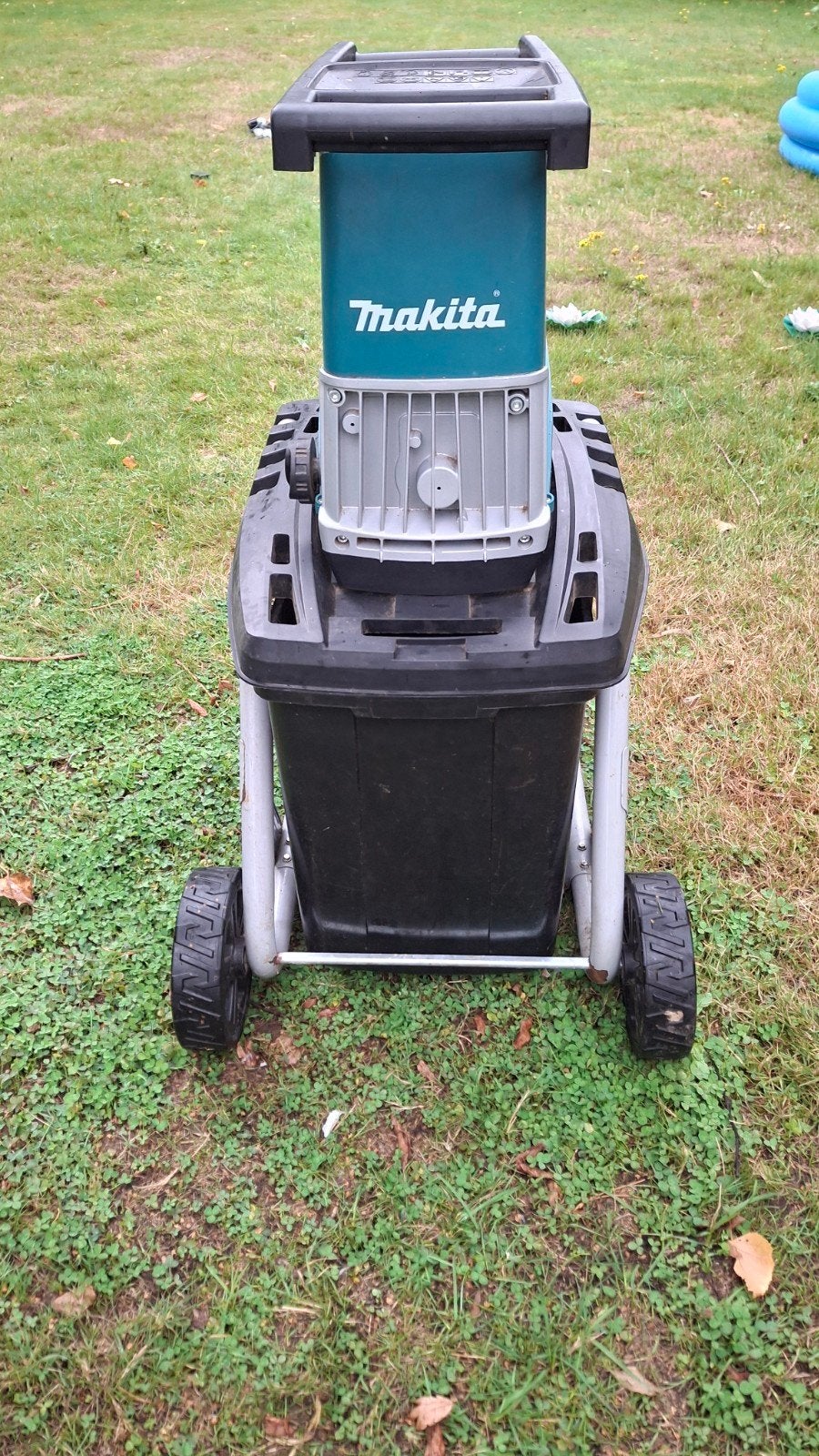 Makita UD2500 hakselaar, Tuin en Terras, Hakselaars, Ophalen, Gebruikt, Makita, Met opvangbak