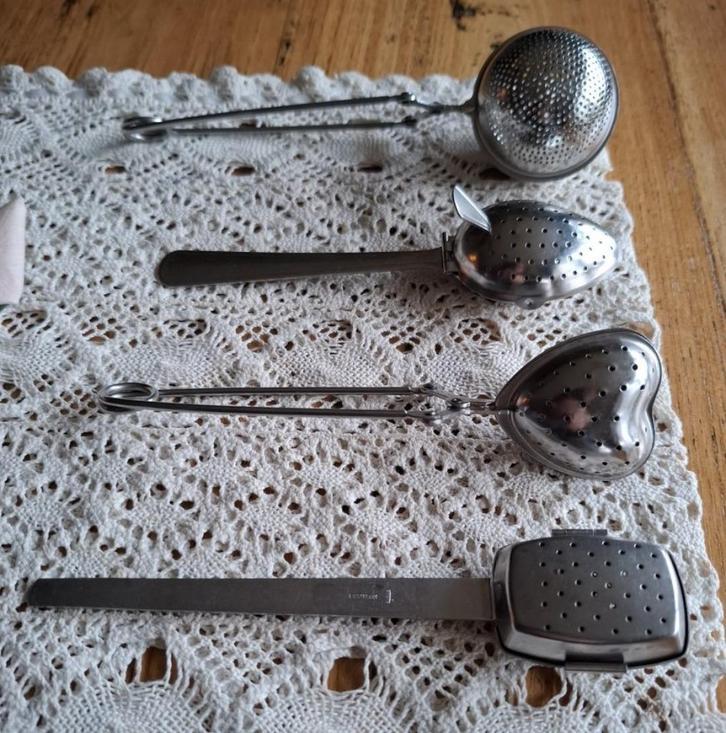 4 Theeeieren, bolletje, hartje, ei, rechthoekig, Ophalen of Verzenden