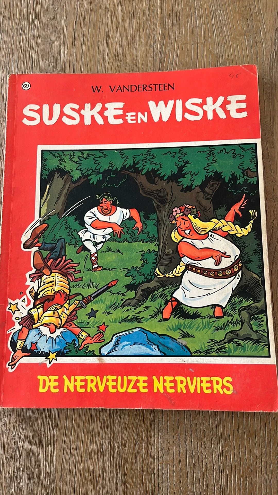 Suske en Wiske - De Nerveuze Nervïers - oudere uitgave, Boeken, Eén stripboek, Ophalen, Gelezen