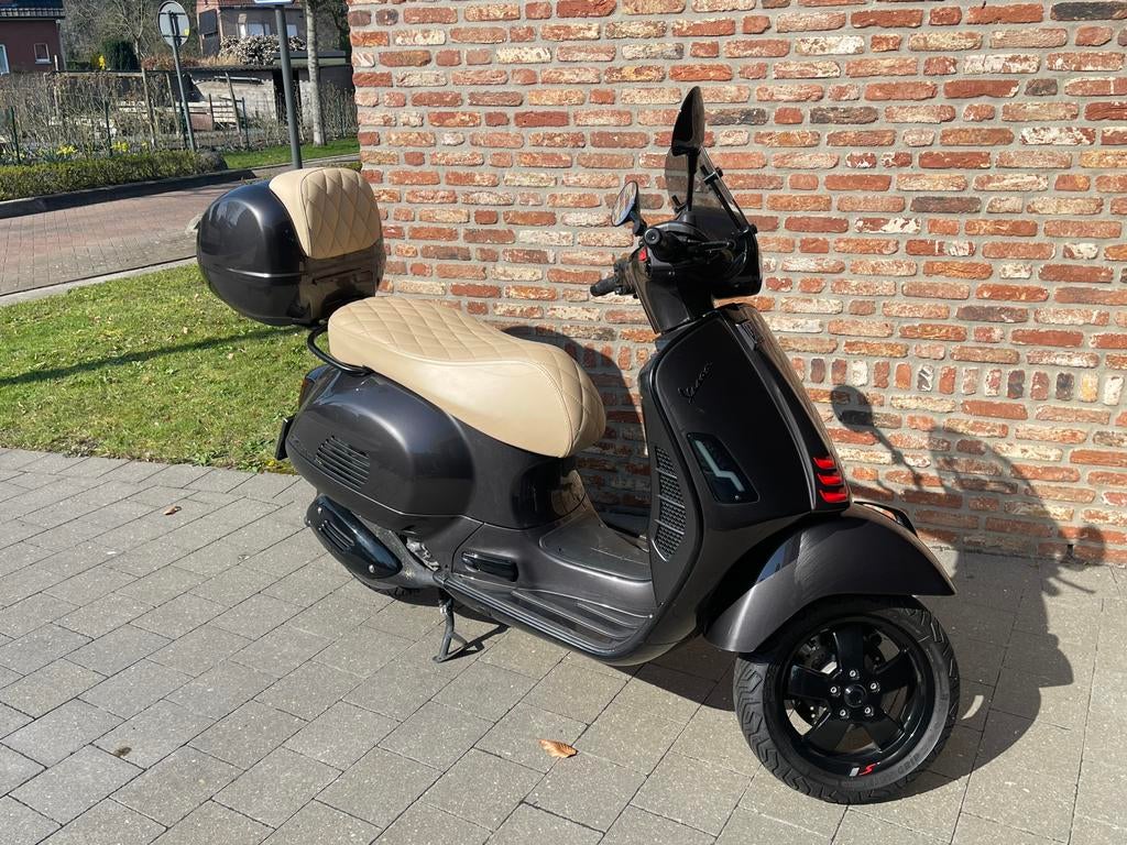 Prachtige Vespa Super 300 GTS, Enlèvement, Comme neuf