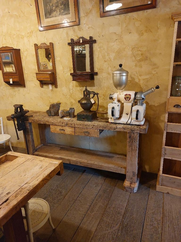 ancien établi avec étau en fer, Enlèvement