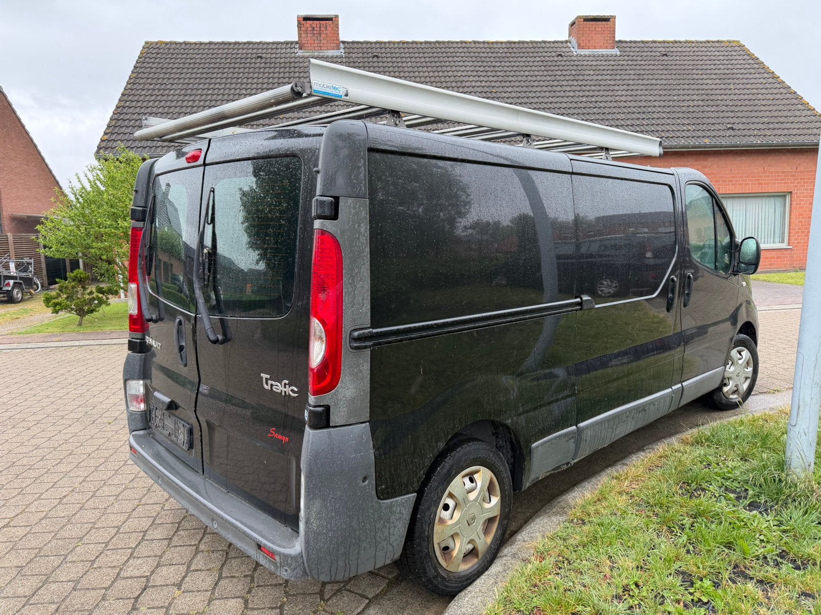 Renault trafic 2.0dci airco lang chasis, Renault, Diesel, Particulier, Te koop