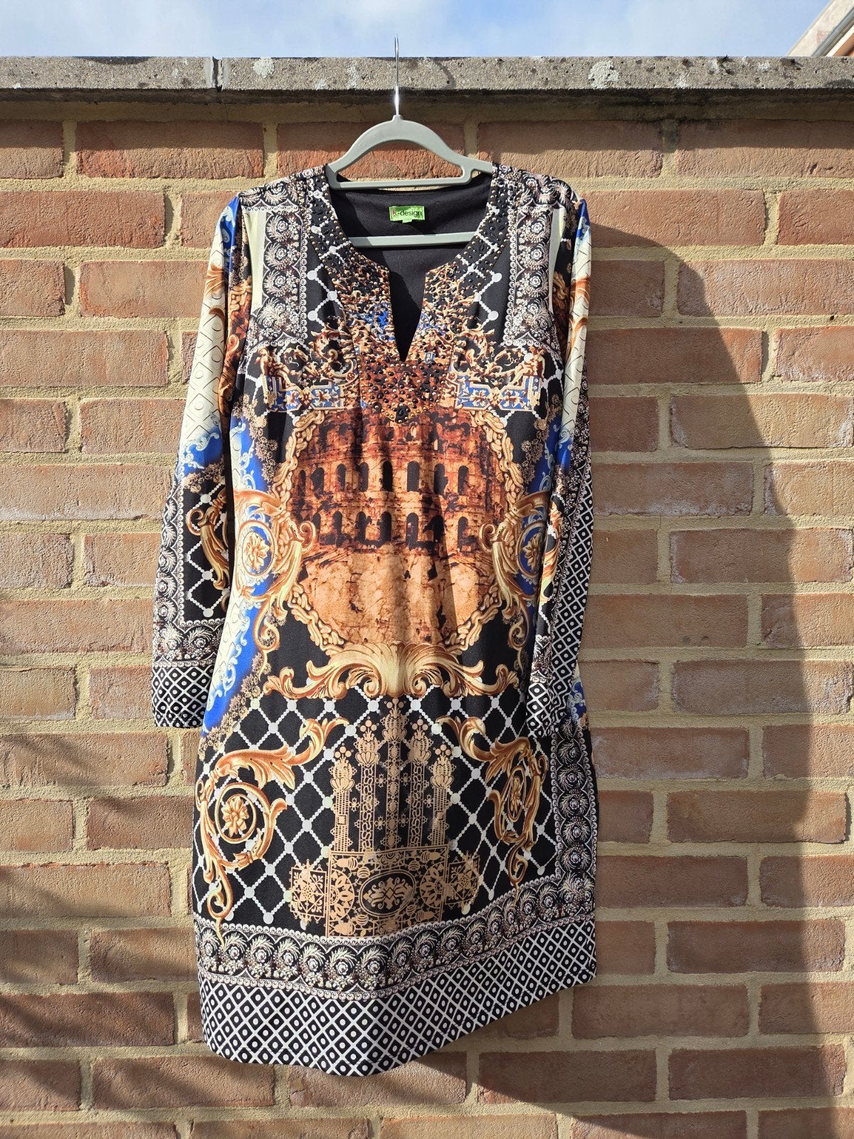 knappe zwarte jurk K-design maat medium #Versace motief, Kleding | Dames, Maat 38/40 (M), K-design, Zwart, Nieuw