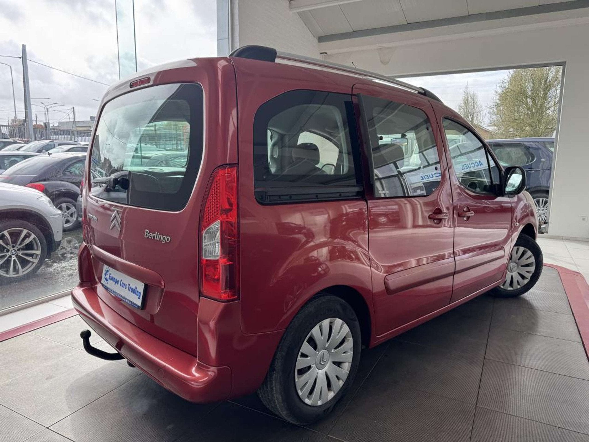 Citroën Berlingo 1.6HDI DISTRIBUTION + ENTRETIEN OK GAR 12M, Auto's, Stof, 5 deurs, https://public.car-pass.be/vhr/8a8eadf0-ff23-4227-9b0c-2e0577bfcfa0