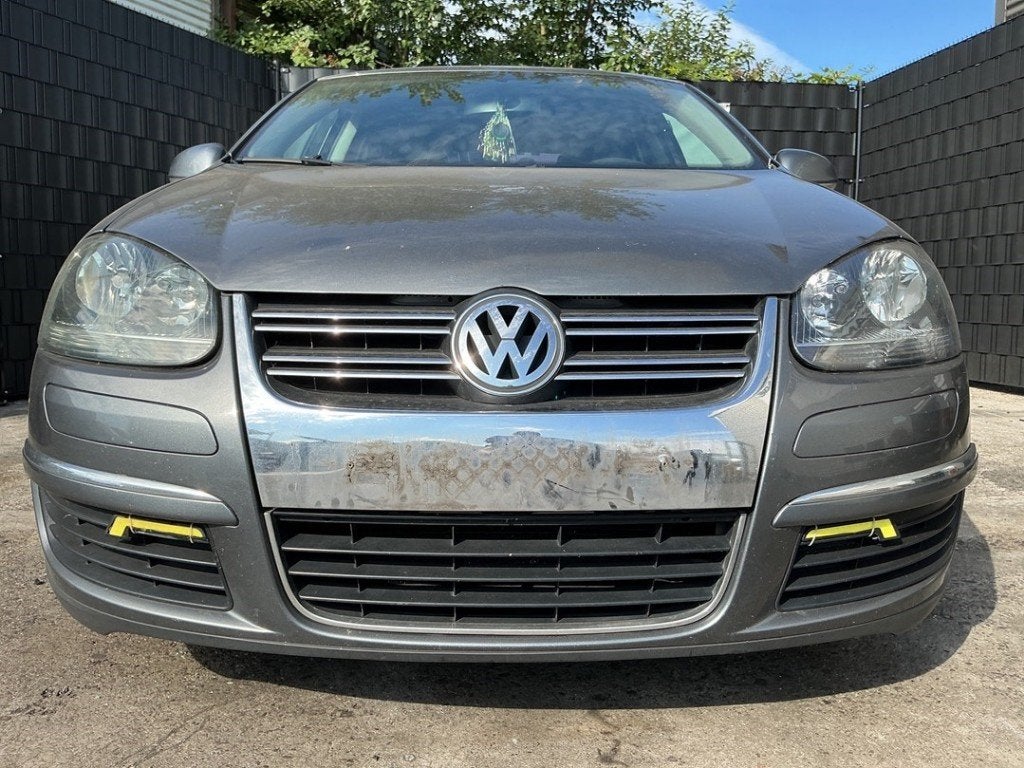 CALANDRE Jetta III (1K2) (|1K5853653A|1K0807217E|), Volkswagen, Volkswagen AG, Utilisé, Kundenbetreuung@volkswagen.de
