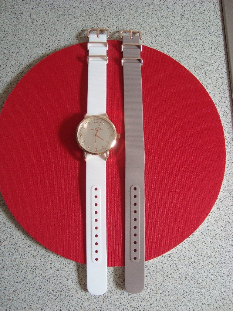 NEW montre Pierre Cardin 2 bracelets, Bijoux, Sacs & Beauté, Enlèvement, Neuf, Montre-bracelet, Autres marques
