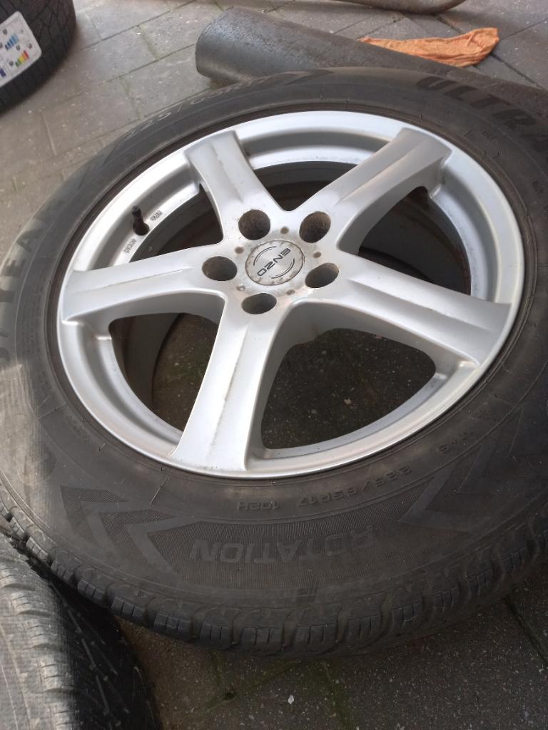 Pneus d'hiver Goodyear Ultragrip 225/65R17 sur jantes en alu, Autos : Pièces & Accessoires, Pneus hiver, 17 pouces, Enlèvement