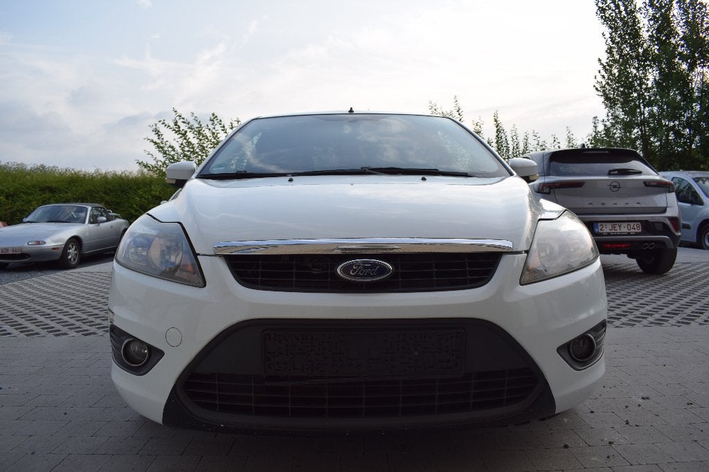 LOT 2 VOITURES — Ford Focus + Opel Astra — 2 200 €, Auto's, Ford, 1596 cc, Stof, Wit, Particulier