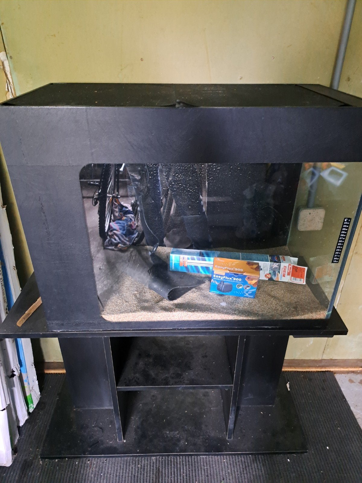 aquarium + mobilier + chauffage, Enlèvement, Chauffage