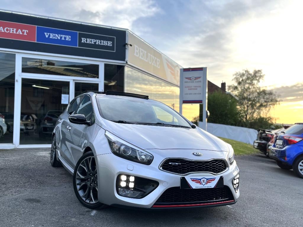 KIA Cee'd GT 1.6 T-GDi*TOIT-OUVRANT*XENON*CAMERA*GPS*CUIR*, Autos, Kia, Cuir, Achat, Entreprise, Boîte manuelle