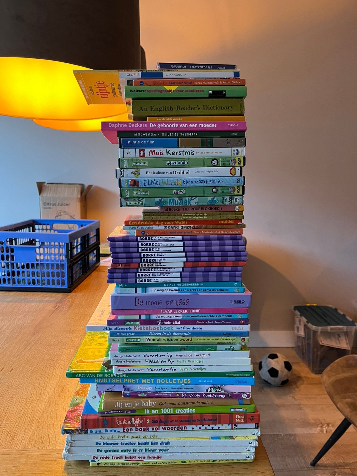 Stapel kinderboeken, Ophalen, Zo goed als nieuw
