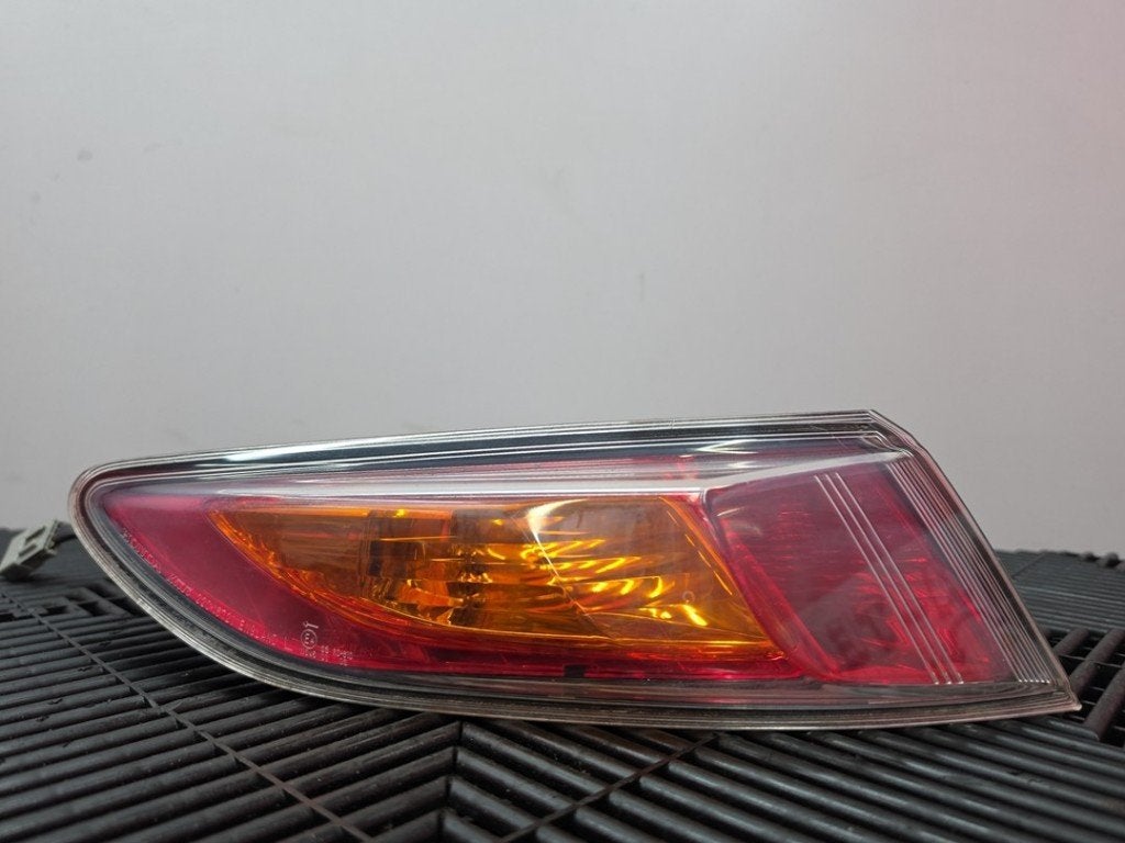 FEU ARRIÈRE GAUCHE Honda Civic (FK / FN) (|33551SMGE04|), Hanauer Landstraße  222-224
60314  Frankfurt am Main, DE, Honda, Utilisé