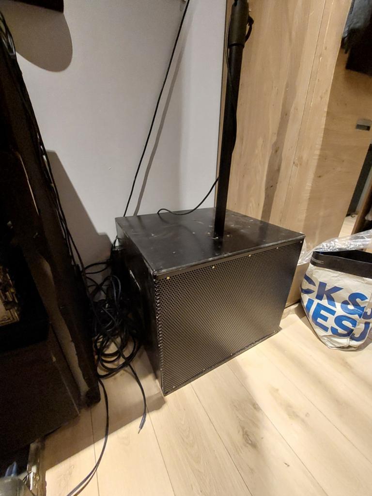 Audience delight subwoofer 18 inch, Ophalen, Refurbished, 120 watt of meer, Subwoofer