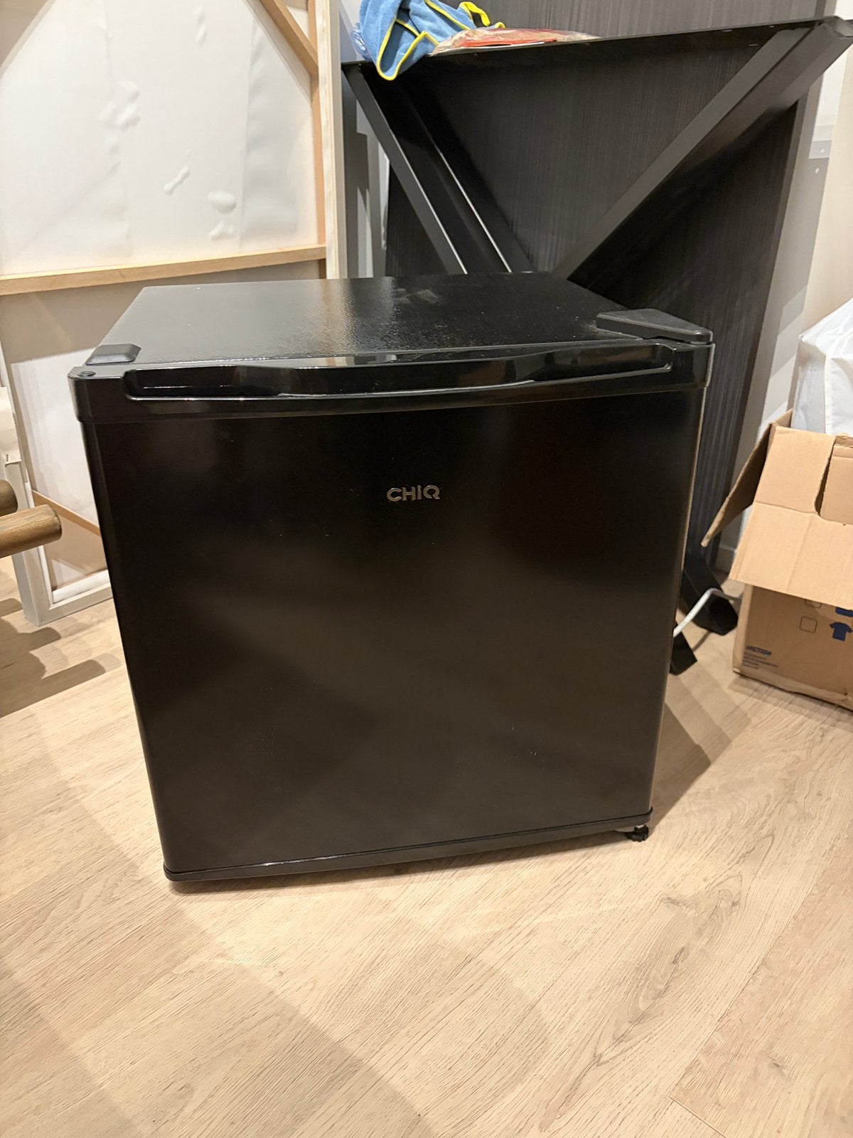 Réfrigérateur CHiQ CSD46D4D noir – 46 L, Electroménager, Réfrigérateurs & Frigos, Moins de 75 litres, Enlèvement, Comme neuf