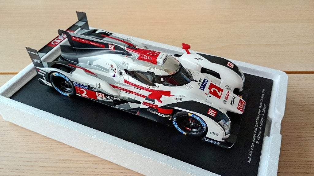 Audi R18 e-tron quattro #2 Le Mans 2014 1:18 Spark, Ophalen of Verzenden, Zo goed als nieuw, Auto, Overige merken