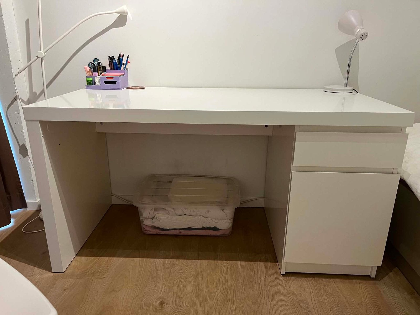 Witte Bureau, Ophalen, Zo goed als nieuw