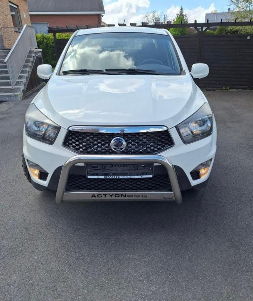 SSANG YONG ACTYON SPORT 2 4WD 2014, Auto's, SsangYong, 4 deurs, Zwart, Wit, Leder