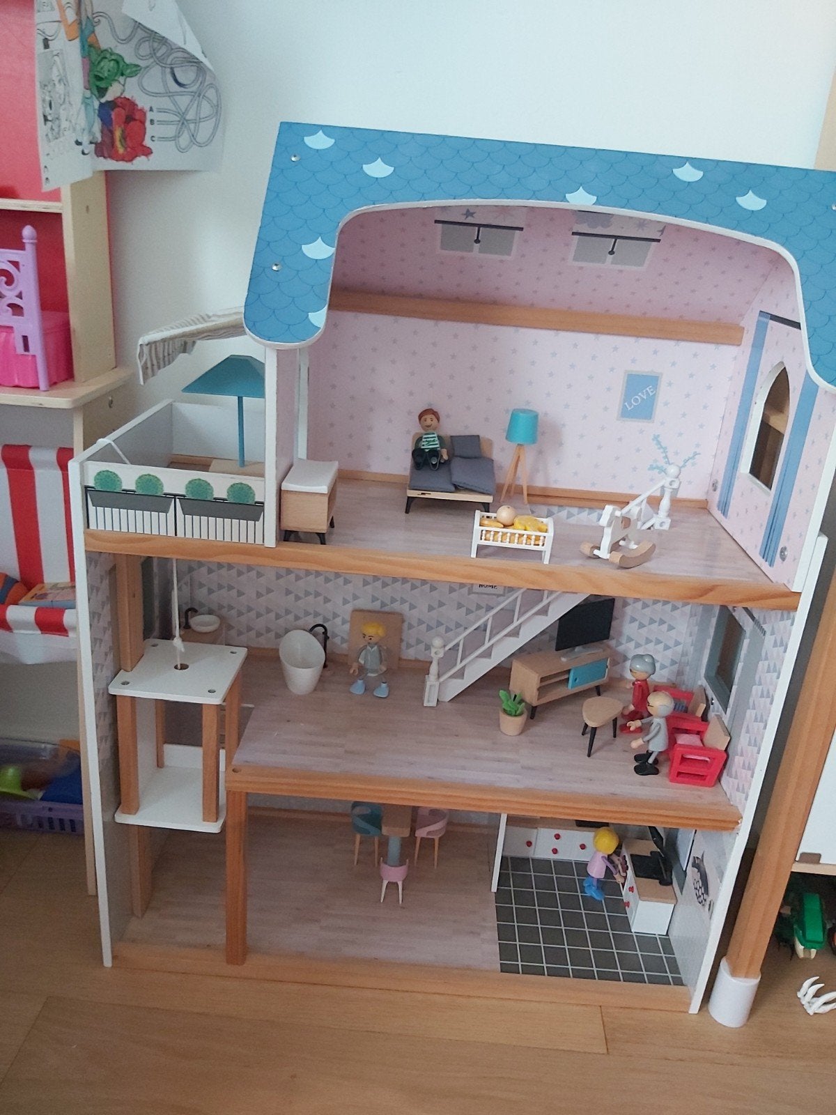 Mooi ruim poppenhuis, Ophalen, Poppenhuis