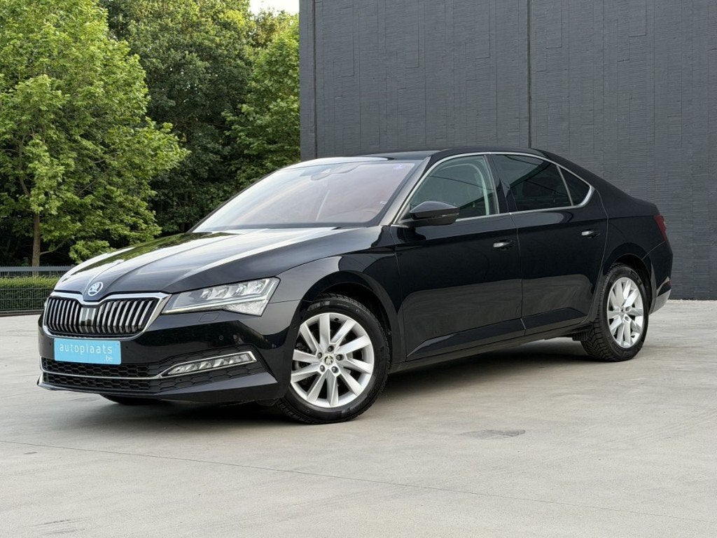 Skoda Superb 2022 - 19862km Automaat Apple CarPlay Camera, Autos, Skoda, Cuir, Achat, Entreprise, Entretenue par le concessionnaire