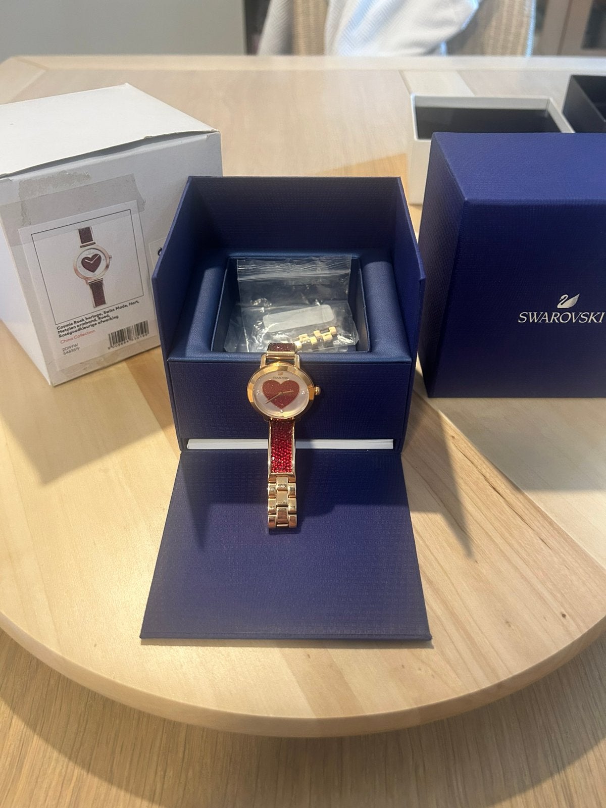 Swarovski horloge hart, Verzamelen, Swarovski, Ophalen, Zo goed als nieuw