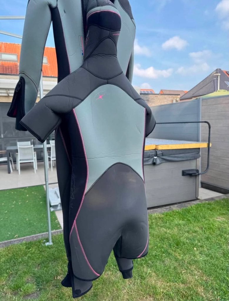 Aqua lung dames duikpak roze snit, Watersport en Boten, Ophalen, Zo goed als nieuw, Duikpak
