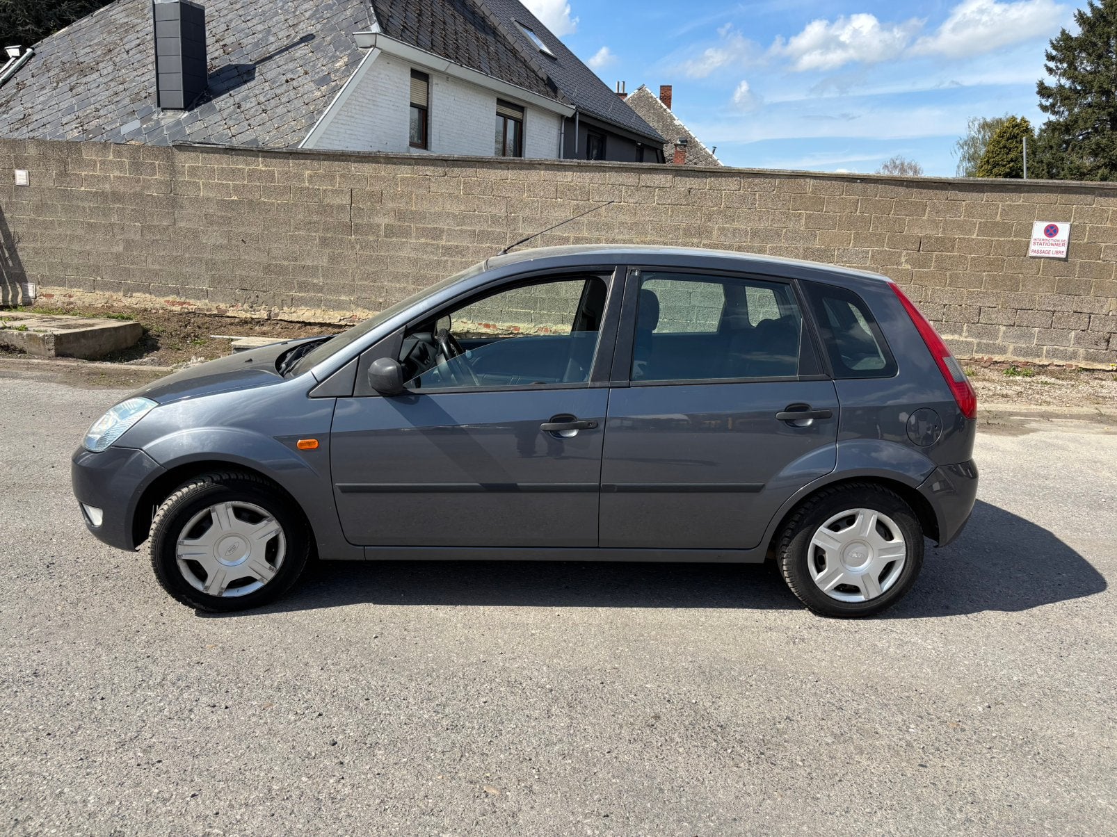 ford fiesta 13 i 2005 (140MKM) CT-CAR PASS, Autos, Ford, Particulier, Fiësta, ABS, Airbags, Air conditionné, Verrouillage central