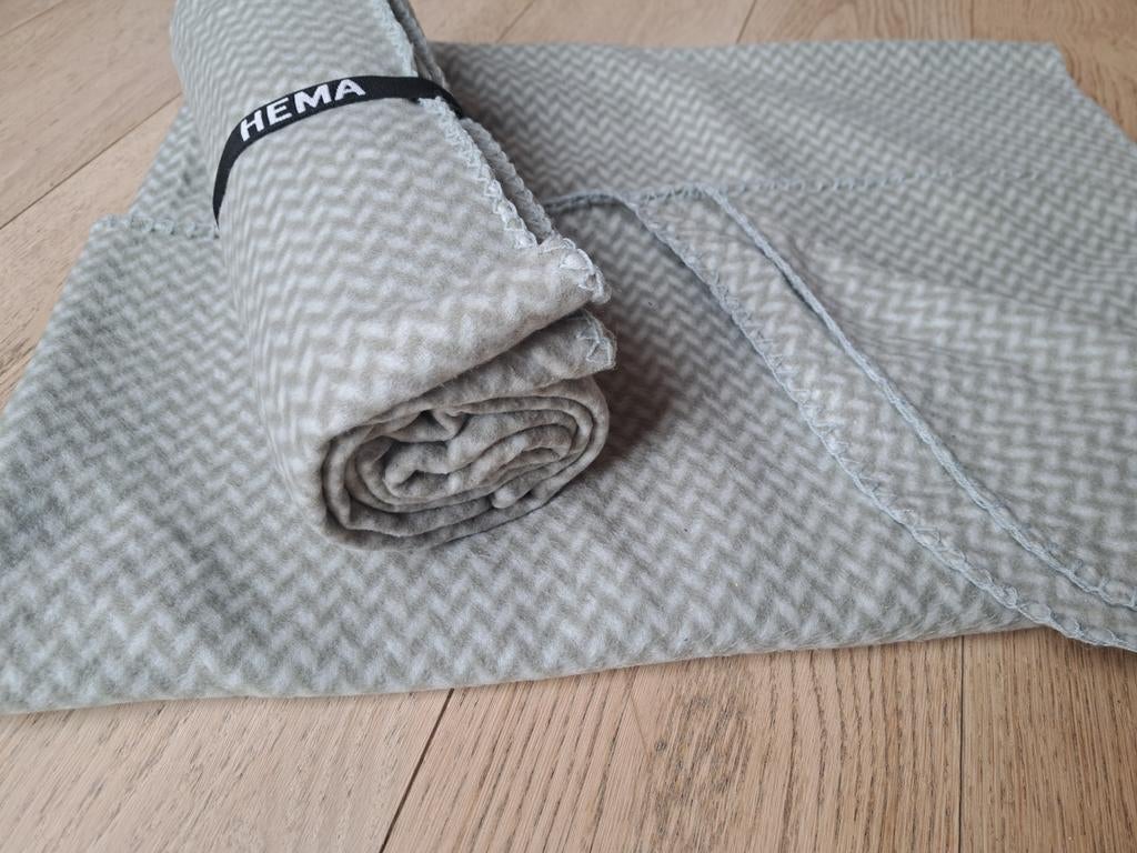 2 plaids, Huis en Inrichting, Woonaccessoires | Plaids en Woondekens, Ophalen of Verzenden