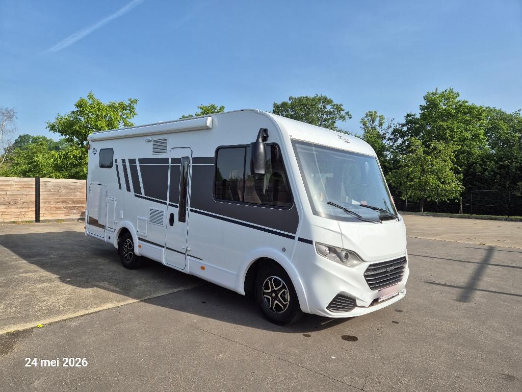Carado (Hymer) i338 pro plus automaat, Caravanes & Camping, Camping-cars, Jusqu'à 4, 6 à 7 mètres, Siège standard, Fiat