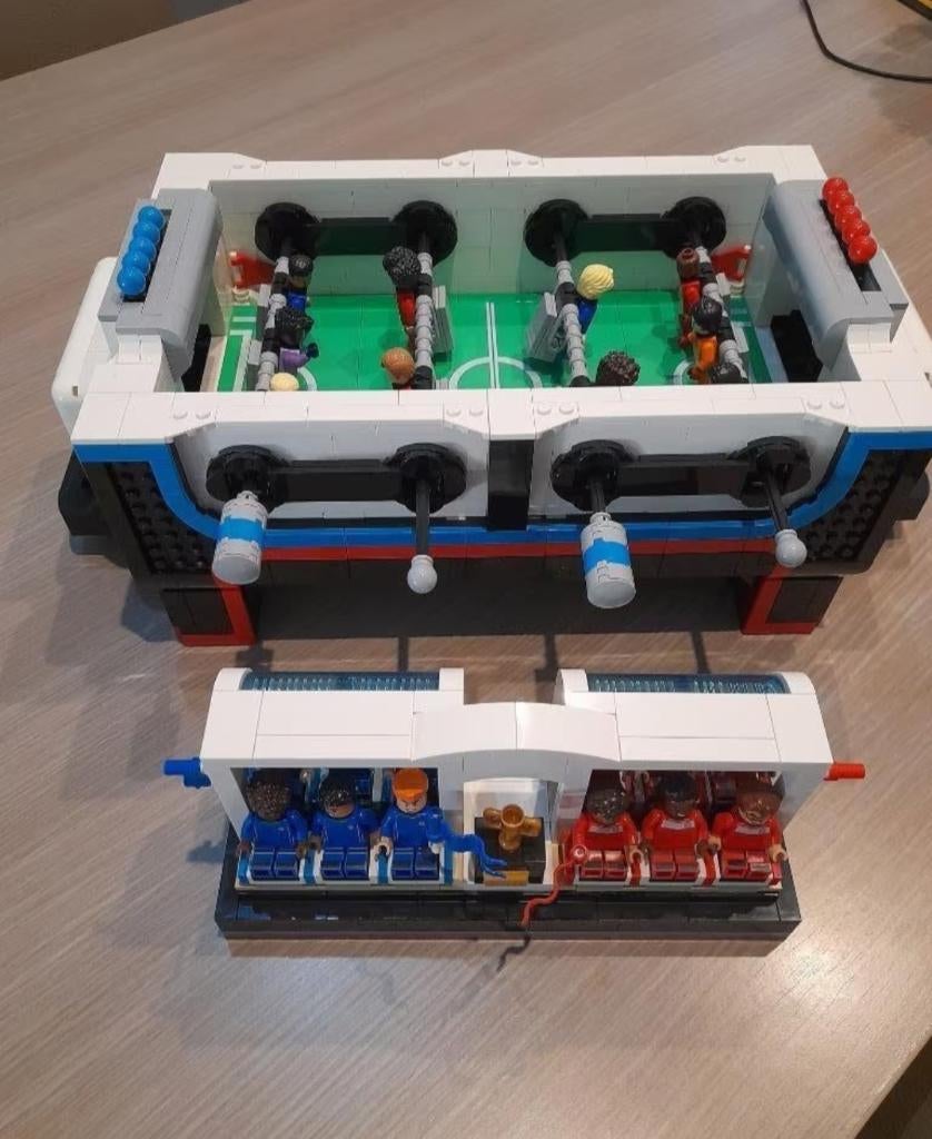 Lego voetbaltafel 21337, Kinderen en Baby's, Lego, Ophalen of Verzenden, Zo goed als nieuw, Compleet