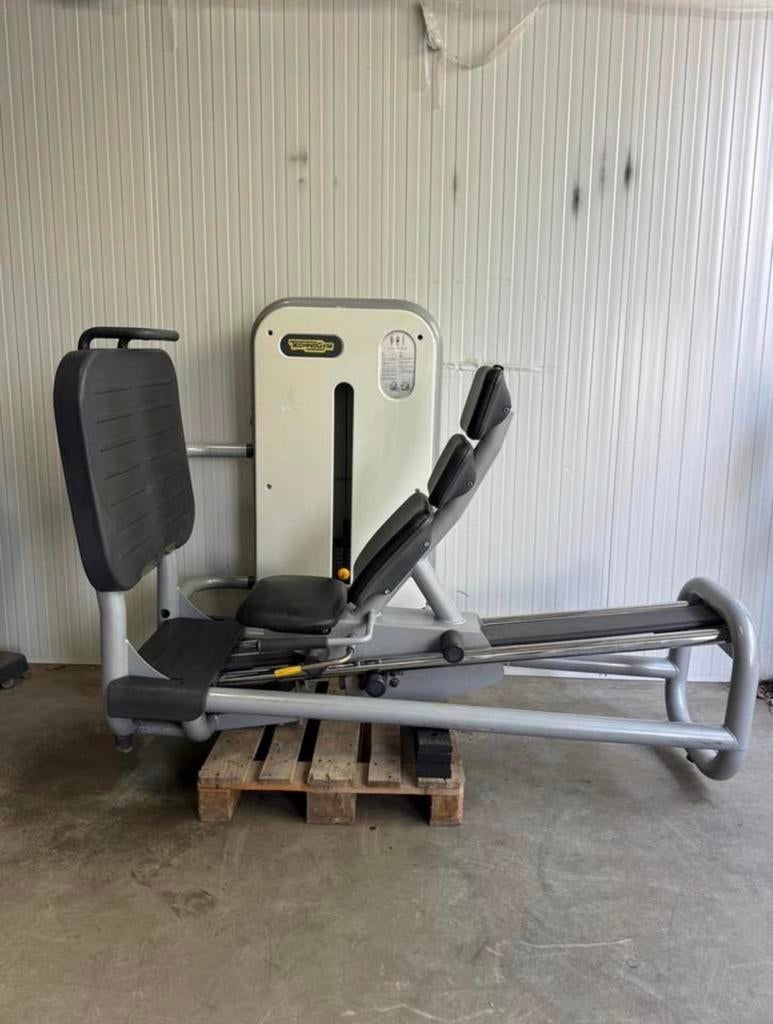 Technogym element line leg press 200 kg / fitness / gym, Sport en Fitness, Fitnessmaterialen, Gebruikt, Overige typen, Armen, Benen
