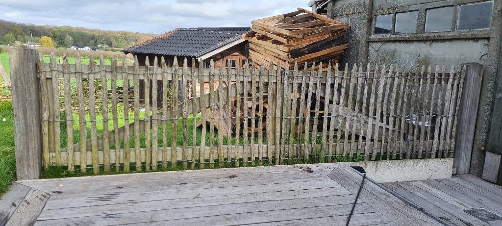 Poort hek in kastanje met padoek kader, Ophalen, Met poort, Zo goed als nieuw, Tuinhek