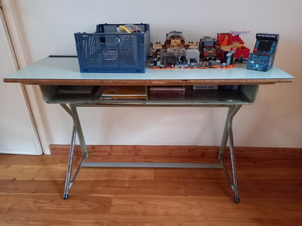 vintage schoolbank. prima staat. hoogte 80 cm., Ophalen, Gebruikt, 100 tot 150 cm, Vintage