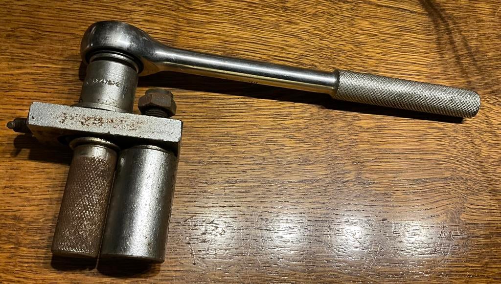 Outil SNAP-ON A215 pour étireur de tube d'échappement, Autos : Divers, Outils de voiture, Comme neuf, Enlèvement