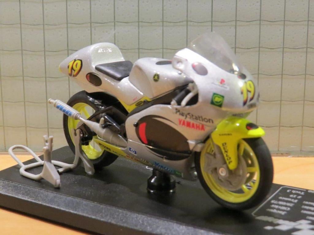 Olivier Jacque Yamaha YZR250 2000 1:18, Ophalen of Verzenden, Nieuw, Motor, Overige merken