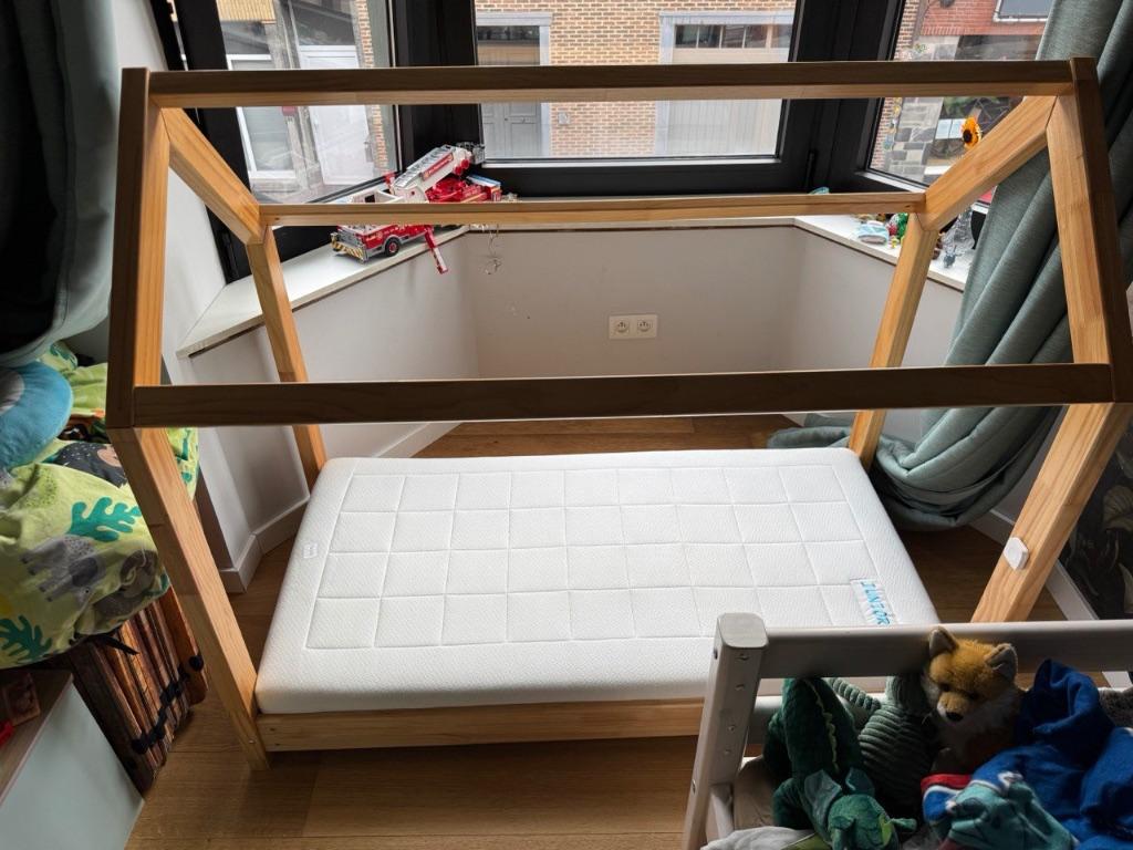 Peuter kleuter bed huisvorm, Kinderen en Baby's, Ophalen, Gebruikt, Matras