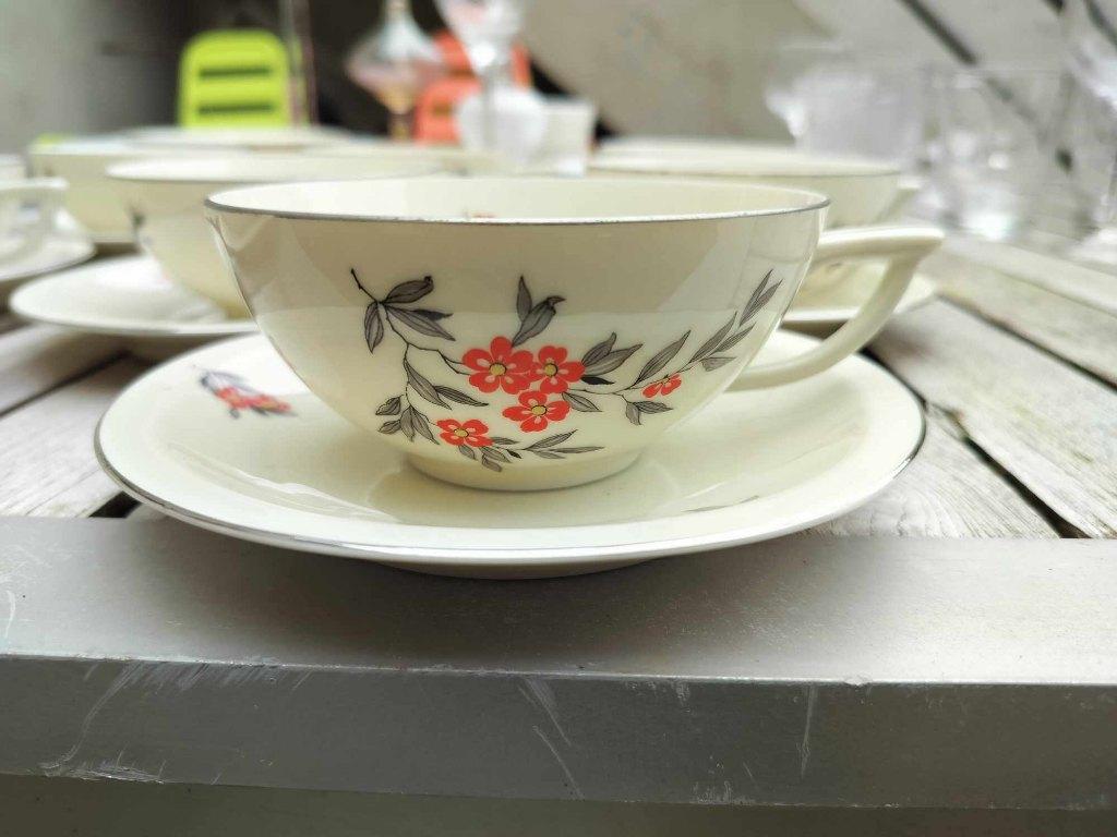Tasse en porcelaine, Ophalen