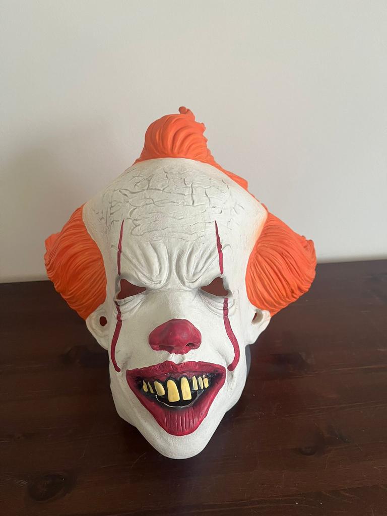 IT Clown masker, Ophalen, Zo goed als nieuw