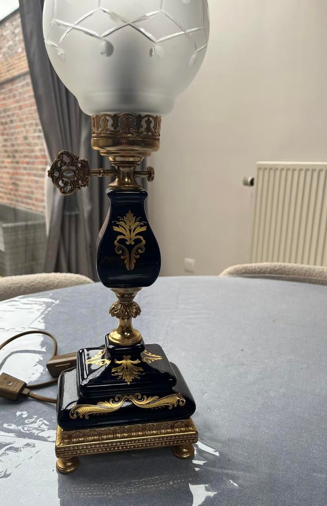 Lampe Limoges, Enlèvement