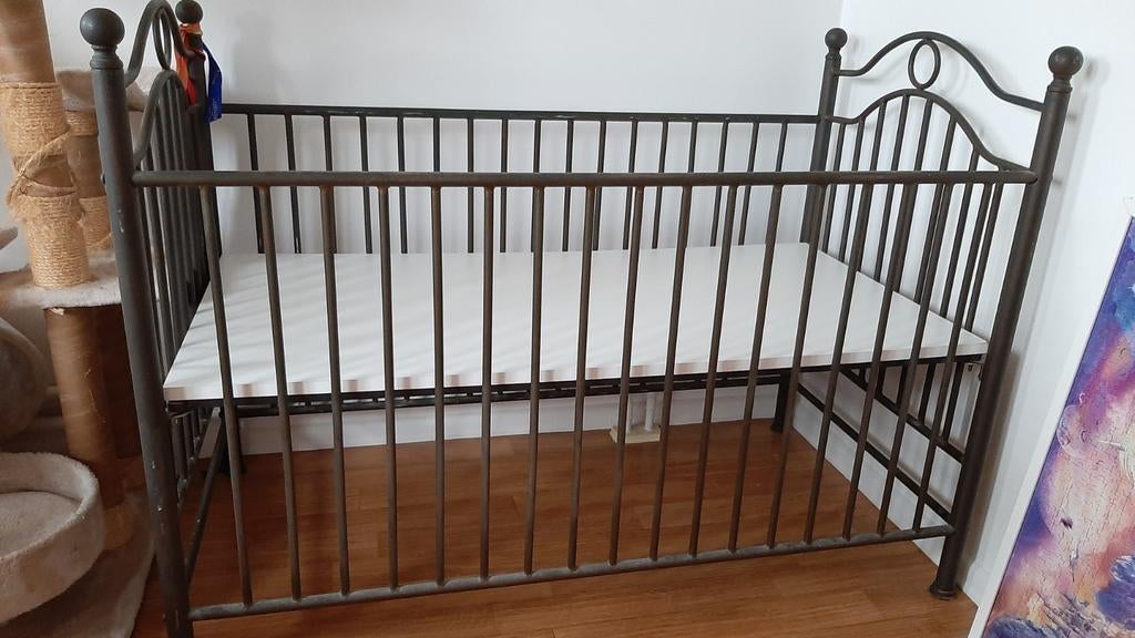 Antiek smeedijzeren kinderbed, Ophalen of Verzenden