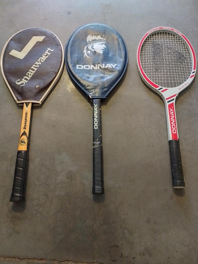 MOET WEG 3 Rackets, Ophalen