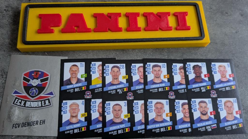 Panini FOOTBALL 2023/24 5 AUTOCOLLANTS ATTUNTER 16 JOUEURS, Enlèvement ou Envoi, Neuf