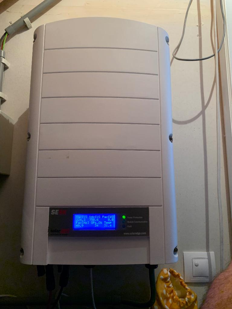 Onduleur Solaredge SE8K triphasé, Enlèvement, Utilisé, Autres types, 200 watts-crêtes ou plus