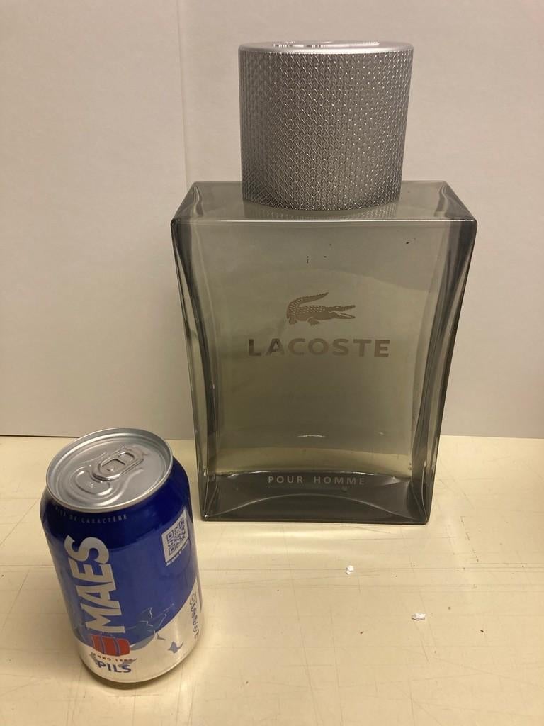 Parfums flacon factice géant LACOSTE, Enlèvement