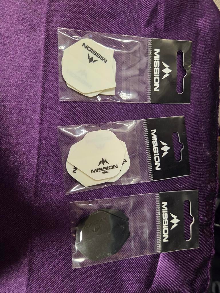 TE koop darts flights, Sport en Fitness, Darts, Ophalen of Verzenden, Flights